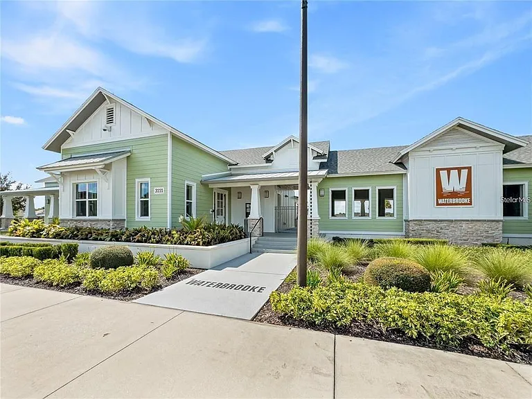 2062 Suwannee Banks St — Photo 33