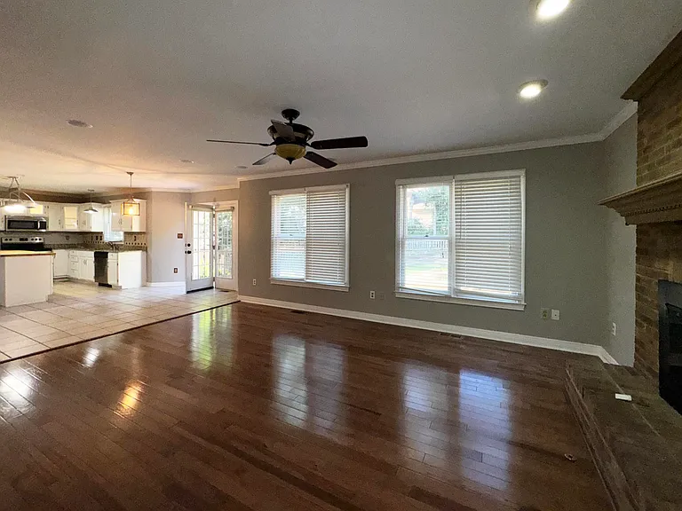 2149 Palomar Trace Dr — Photo 15