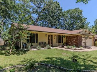 6 Orange Blossom Cir, Little Rock, AR 72210