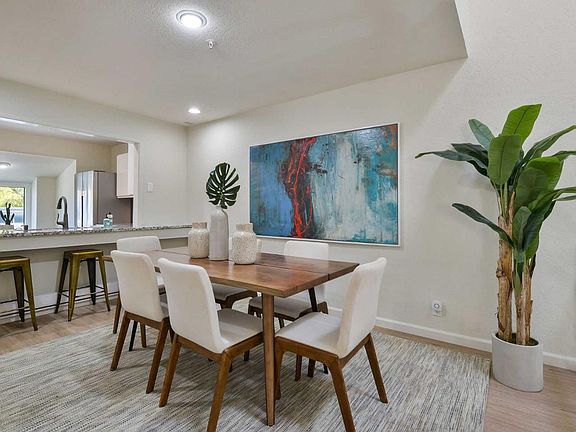 5th image of 366 Sierra Vista Ave APT 9