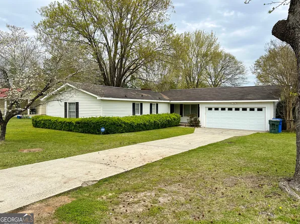 417 Eastwood Dr, Dublin, GA 31021