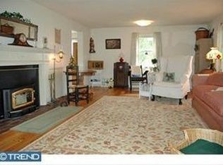 53 S Soudersburg Rd, Ronks, PA 17572