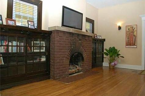 3rd image of 7419 Ward Pkwy