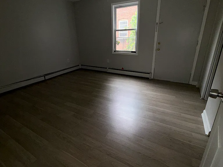 220 3rd St #3B — Photo 3