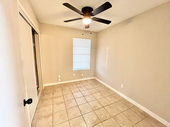 3rd image of 11926 Alamo Blanco St