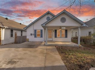 511 E Spring St, Rogers, AR 72756