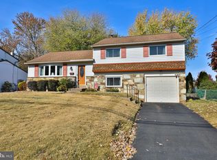 1013 Marian Rd, Warminster, PA 18974