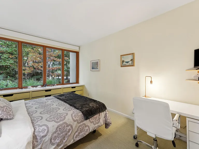 14 Foster Rd — Photo 12