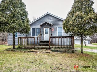 12028 Maple St, Sawyer, MI 49125