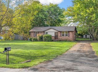 530 Gale Dr, Clarksville, TN 37040