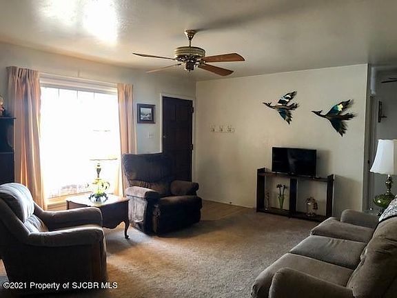 4th image of 302 E Boyd Dr