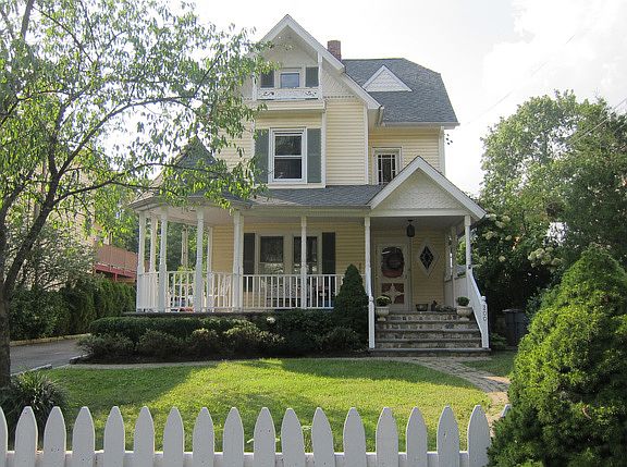 3rd image of 200 Washington Ave
