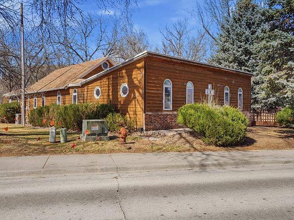 2nd image of 2901 Chapel Ln