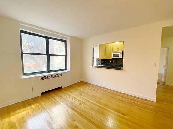 3rd image of 340 E 63rd St APT 3B