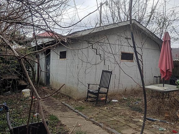 4th image of 1706 Jackson St