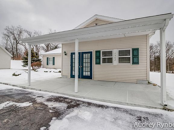 5th image of 7502 E 88th St