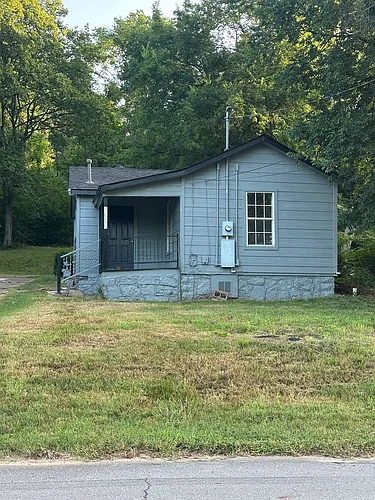 1609 Alma Blvd Photo 1