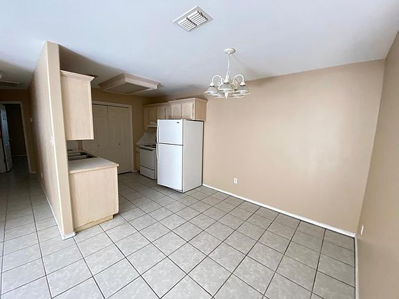 5th image of 607 S Ohare Dr APT 1