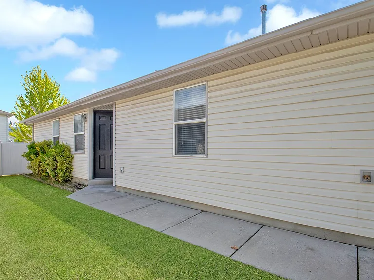 286 N Caleb Dr — Photo 21