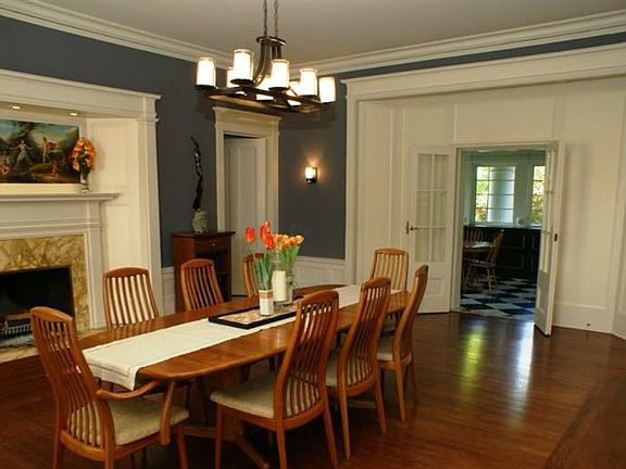5th image of 414 Oakwood Ave