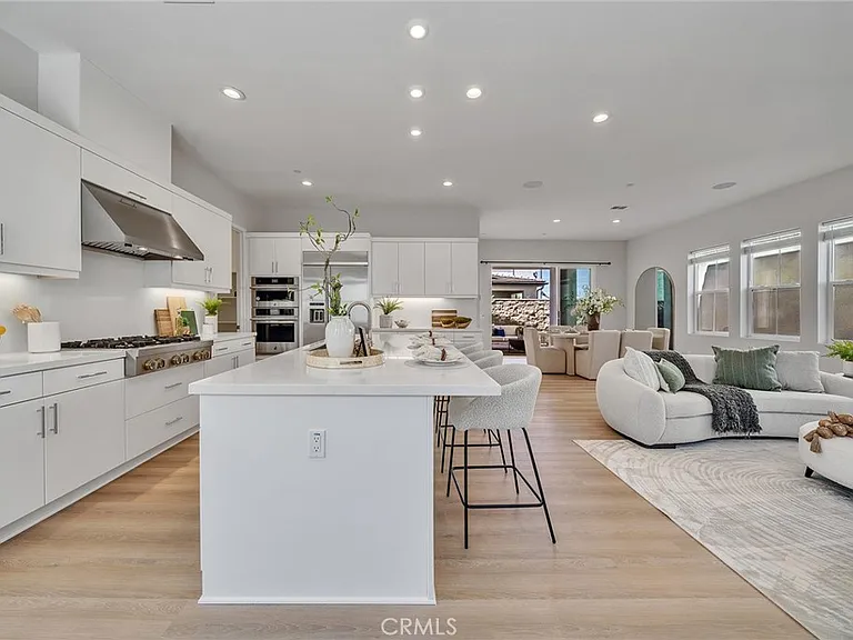 141 Edna Pkwy — Photo 15