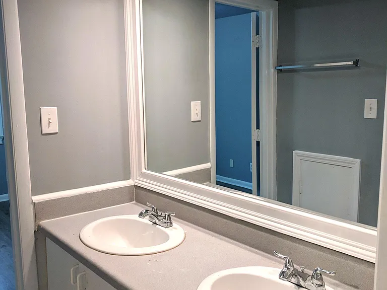 1177 Woodland Ave NE — Photo 5