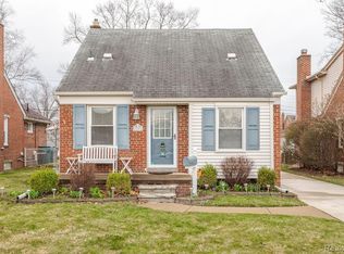 1713 Mayburn St, Dearborn, MI 48128