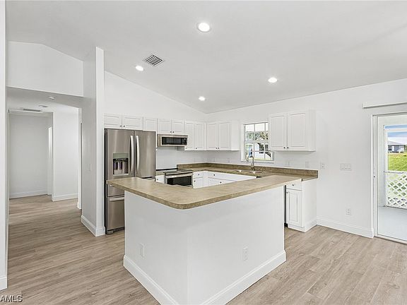 5th image of 1221 NW 19th Ter
