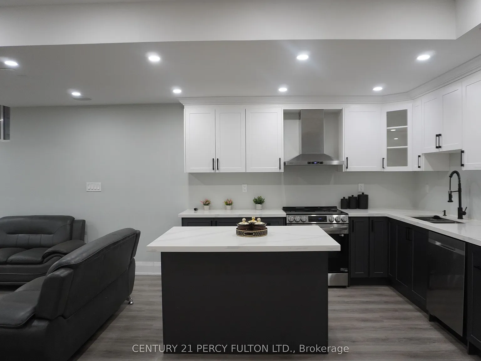 3 bed, $2,500 — Photo 4