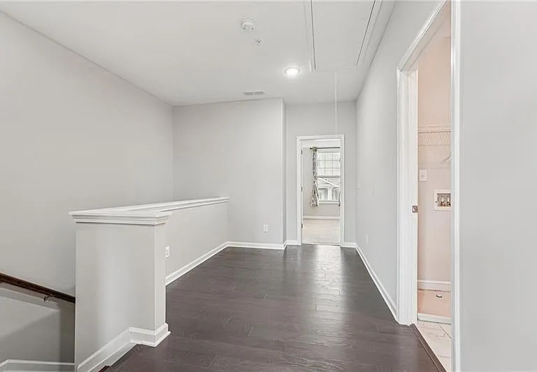741 Topsail Ln — Photo 34