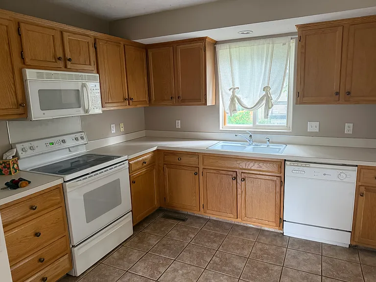 6202 S 164th Ave — Photo 4