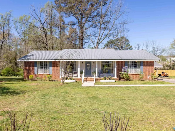 246 Lovers Ln, Hamilton, AL 35570