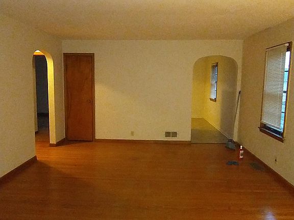 3rd image of 5109 Hillside Ave