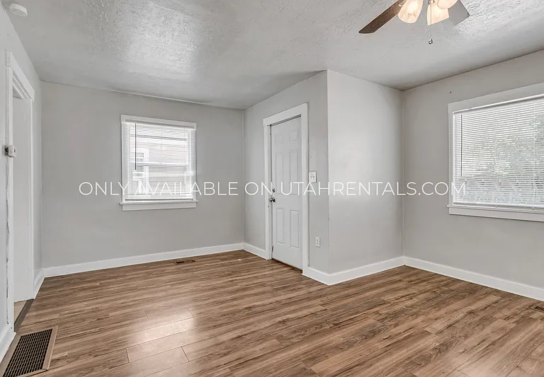 3182 Adams Ave #4 — Photo 6