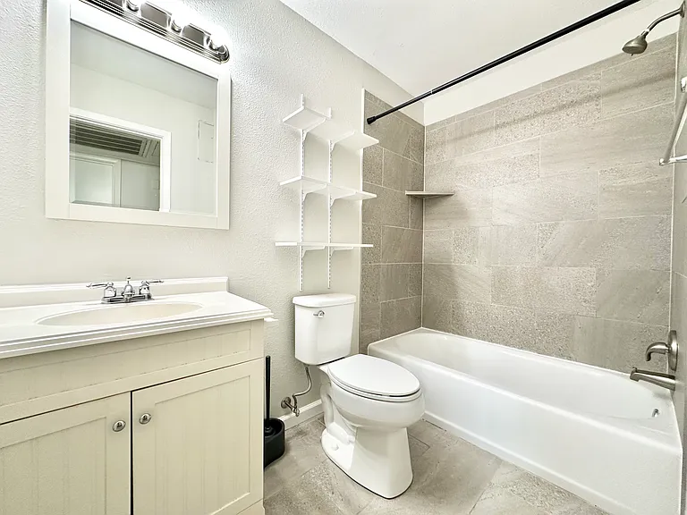 4933 Curzon Ave — Photo 9