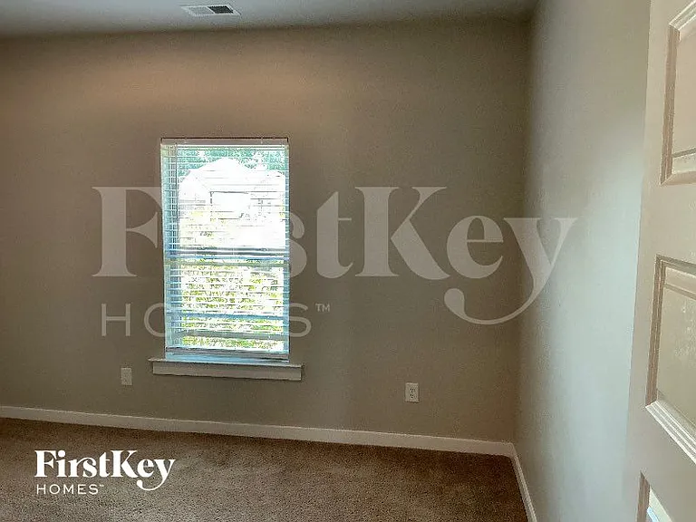 300 Avalon Way — Photo 9