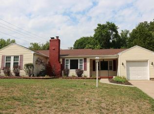 2707 Gene Field Rd, Saint Joseph, MO 64506
