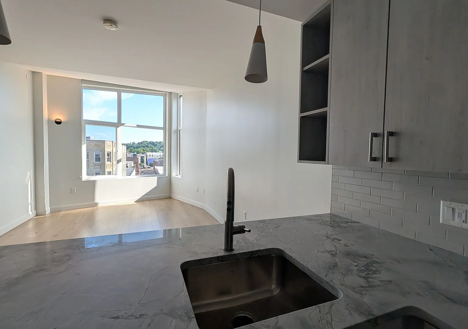 Brand New Luxury 2-bed, 2-bath in Allston — Photo 2
