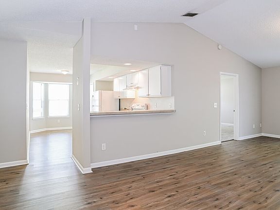 5th image of 7811 Aquarius Cir S