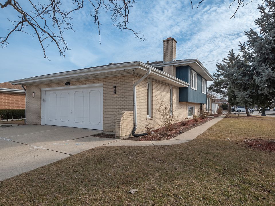 7153 W Oakton Ct, Niles, IL 60714 | Zillow