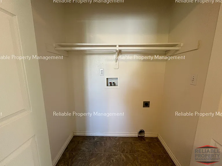 630 Linden Dr #4 — Photo 9