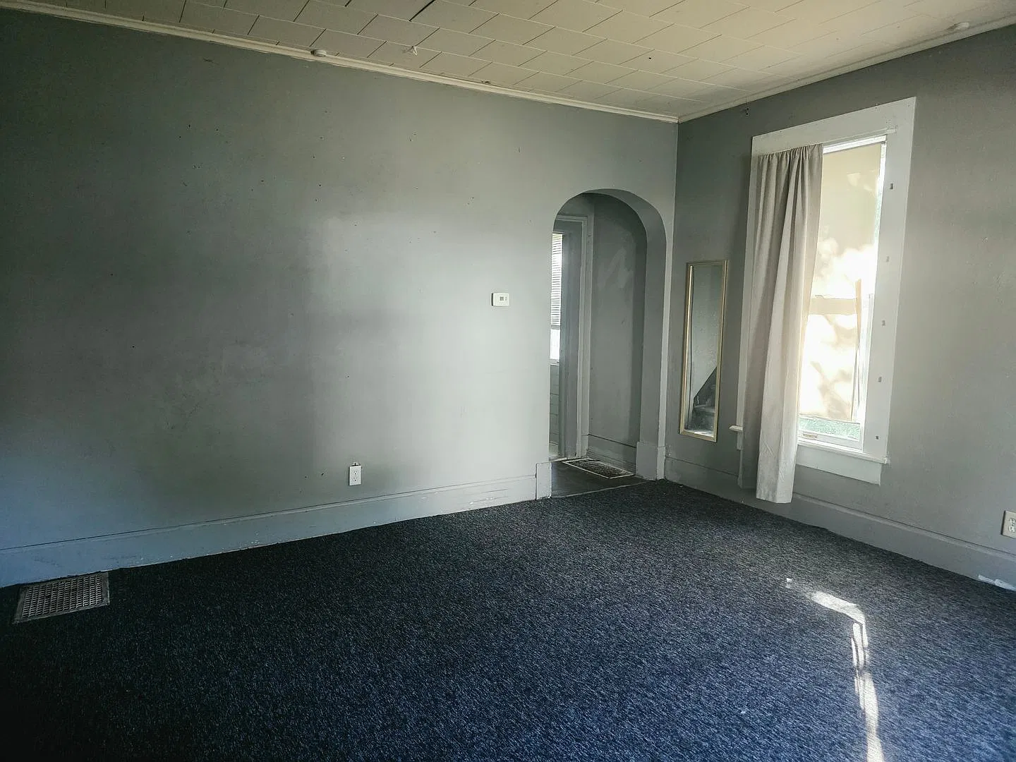 Spacious 2-Bedroom, 2-Bathroom Home with Basement $1,095/Month — Photo 3