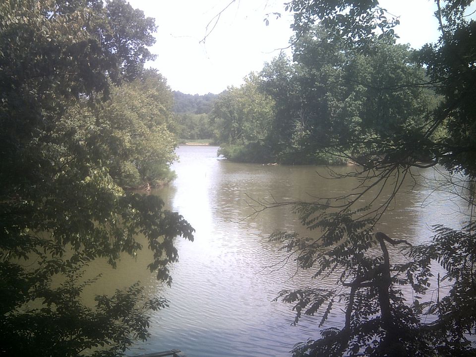 1st image of 1130 Lakeside Dr