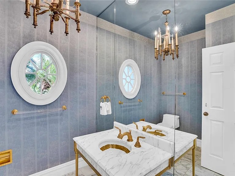 1916 Ocean Dr — Photo 19