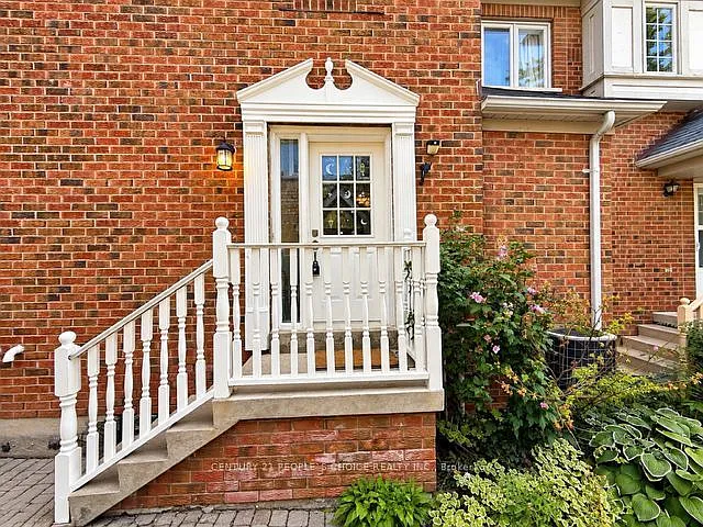 3 bed, $3,000 — Photo 2