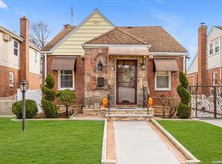 11507 226th St, Cambria Heights, NY 11411