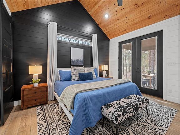 3rd image of 240 Cypress Trl