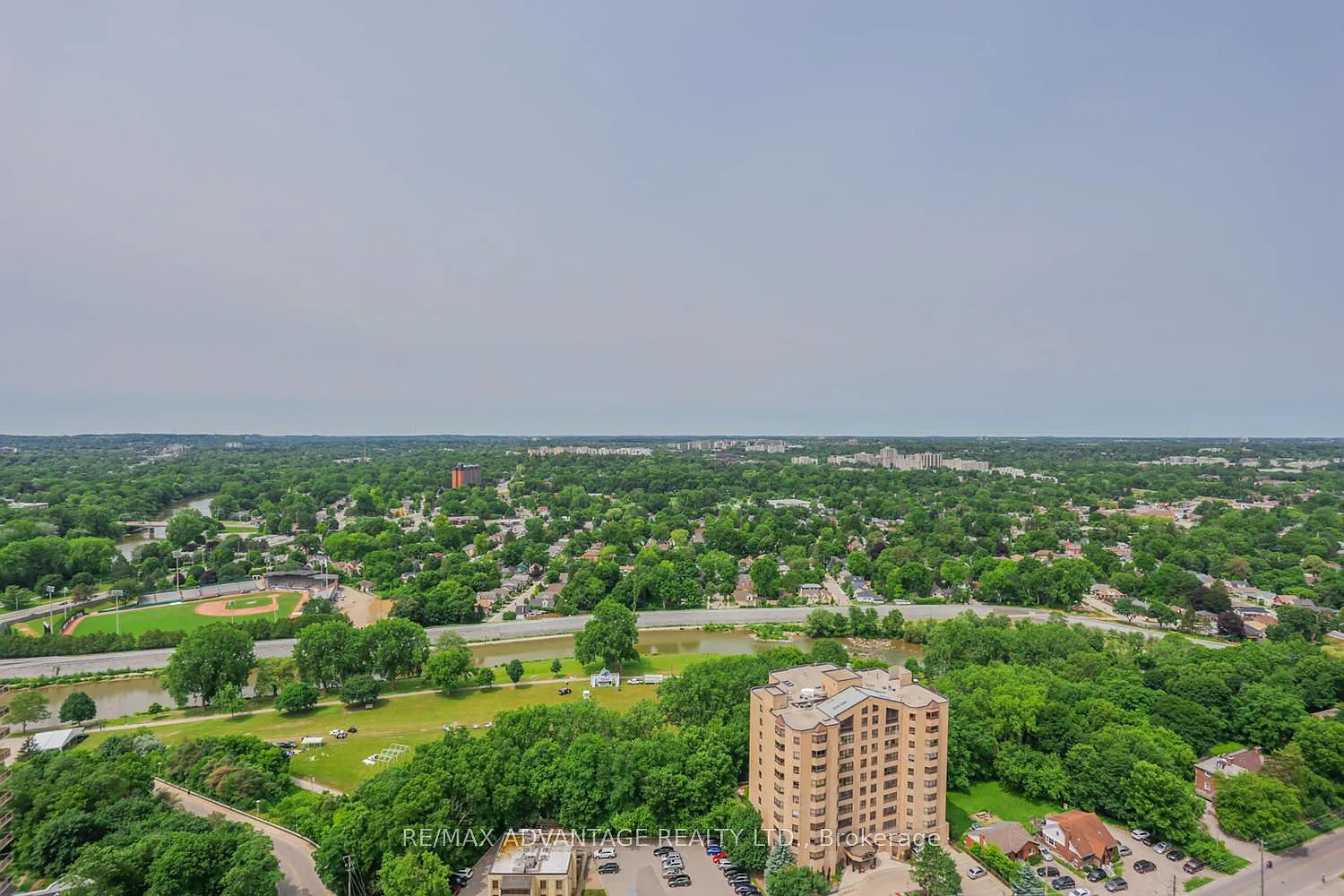 3 bed, $3,795 — Photo 3