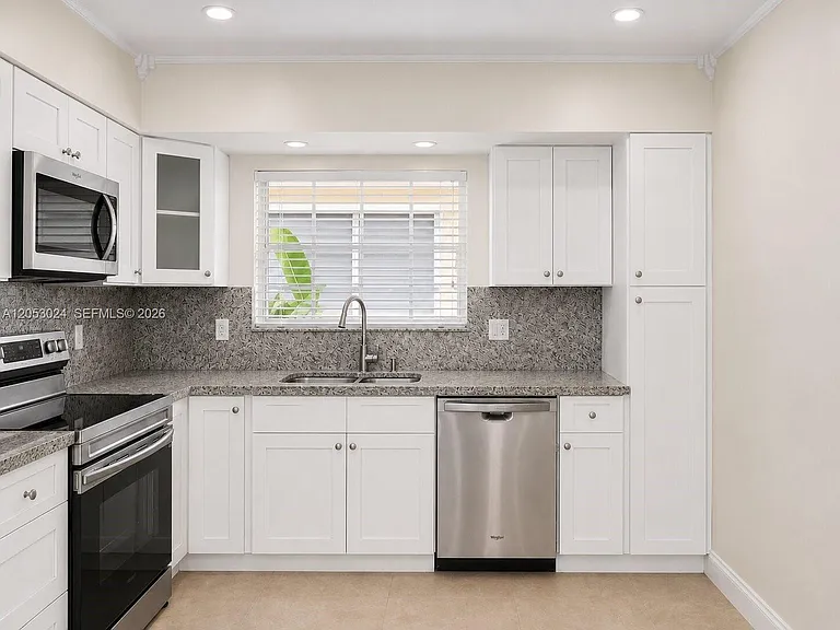 516 Gerona Ave — Photo 35