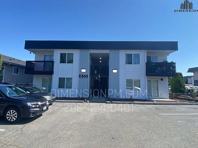 Centrally Located Apartments in Burien! — Photo 2